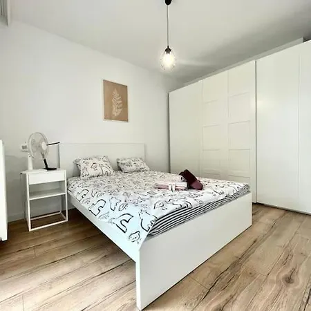 Easy Rent Apartments- Koncertowa 1 Apartment *